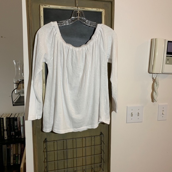 Sundry Off-the-Shoulder White Top Small NWT Long Sleeve Casual Chic - Picture 8 of 8